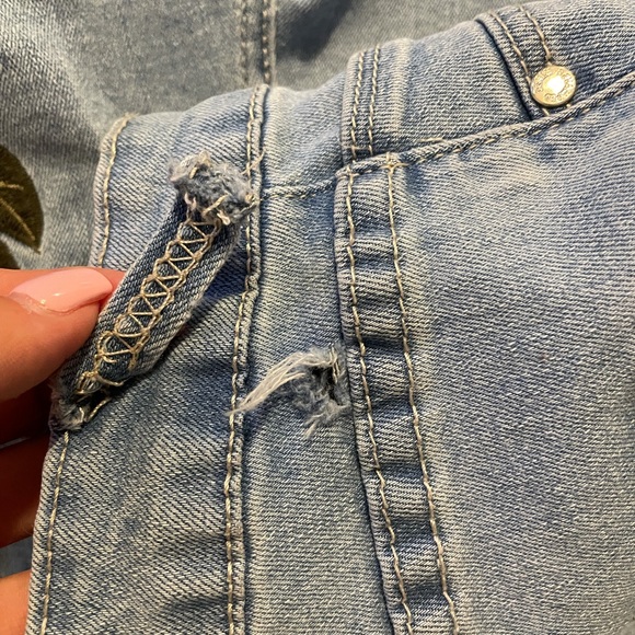 Jeans - Picture 8 of 8